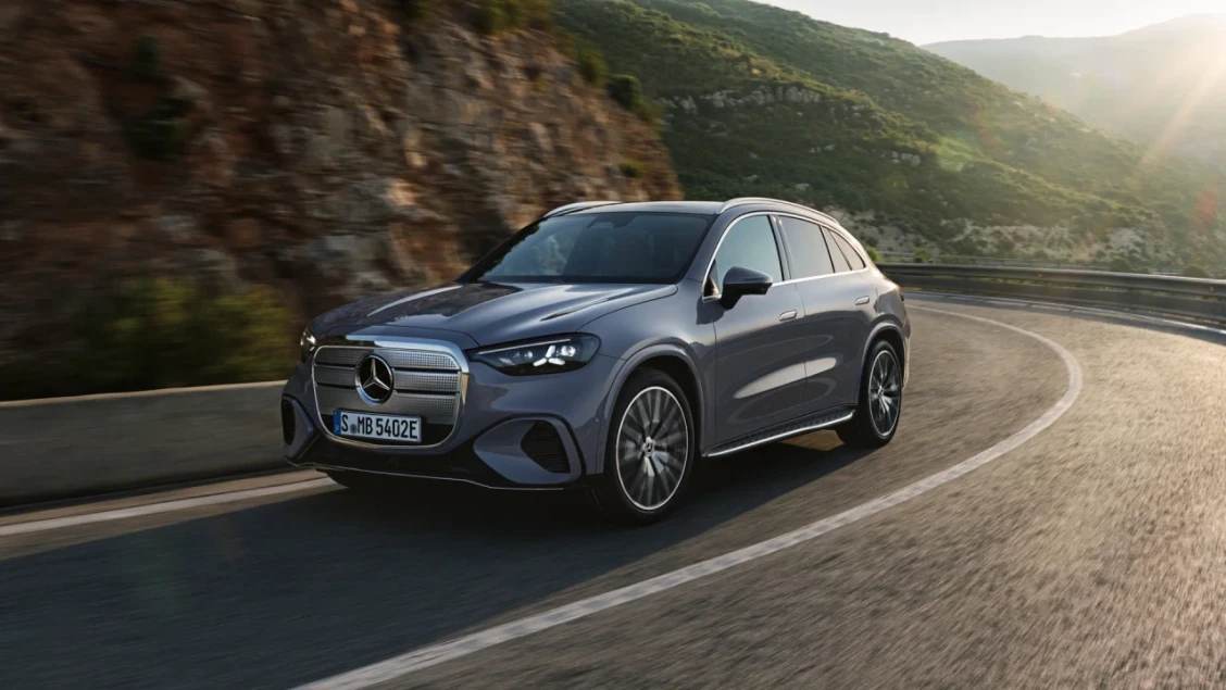 Explore the Mercedes-Benz GLC EV Hyperscreen Dashboard